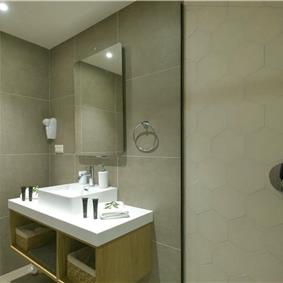 3 bedroom villa with pool & seaview, near Acharavi, sleeps 6